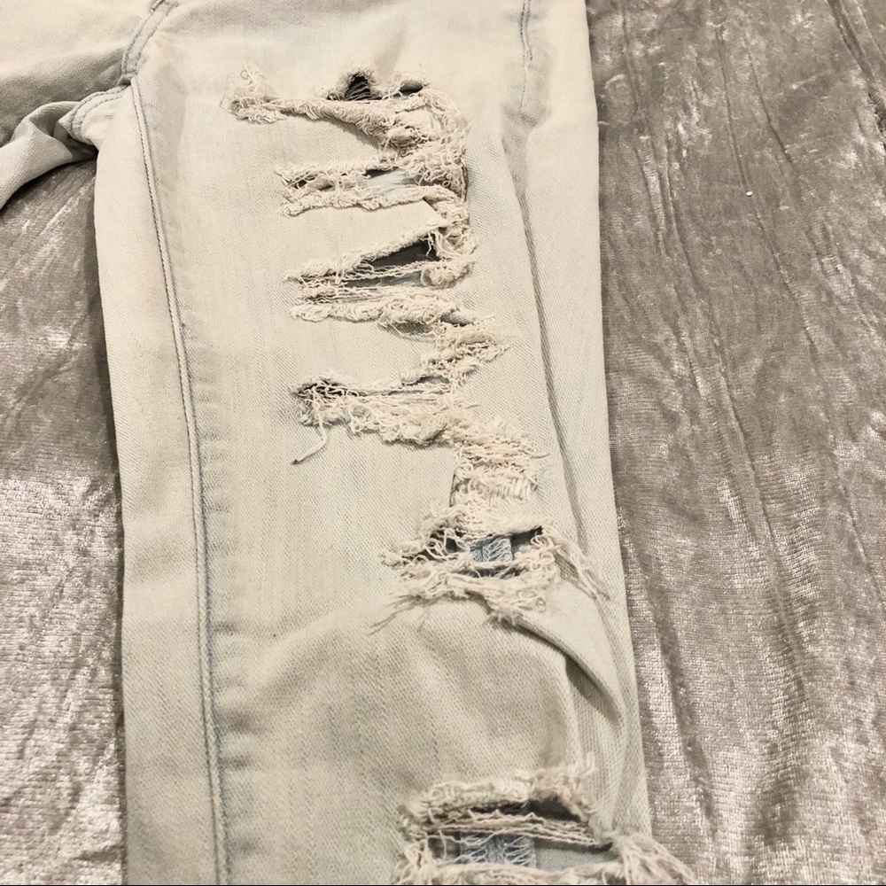 Very Ripped Jeans - Picture 3 of 9